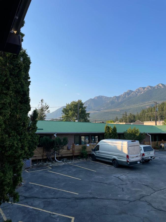 Hotel Destination Radium Hot Springs